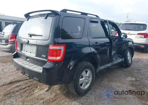 2010 Ford Escape Xlt из США, поврежденный, VIN 1FMCU9DG8AKC14636